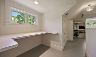 586 B St, Ashland, OR 97520