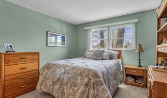 900 Cable Ave, Beachwood, NJ 08722