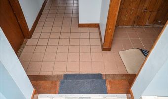 141 Peckham Rd, Little Compton, RI 02837