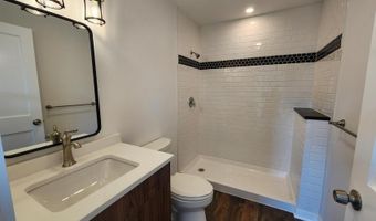 105 Summit Ave, Belford, NJ 07718