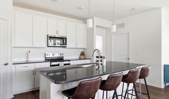 607 Pine Dune Ln, Aberdeen, NC 28315