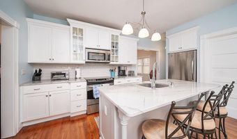 40 Vine St, East Greenwich, RI 02818