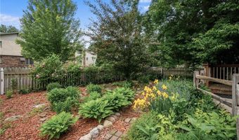 524 Madison St, Anoka, MN 55303