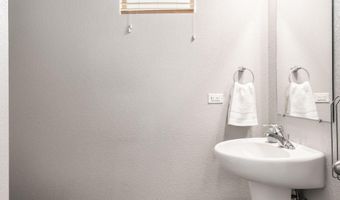 6948 Tombstone Rd NW, Albuquerque, NM 87114