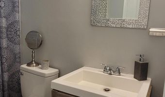 7 Holiday Ct, Albrightsville, PA 18210