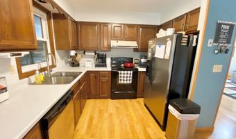 205 5th Ave NW, Bowman, ND 58623