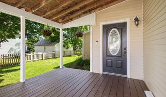 37 College St, Alexandria, OH 43001