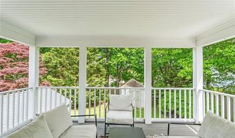 7 Florence Ave, Newport, RI 02840