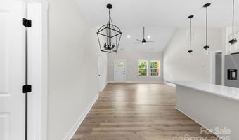 109 Darvee Rd, Blacksburg, SC 29702