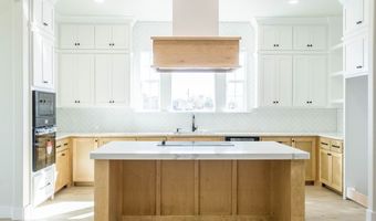 10 NE Armlei Dr, Andrews, TX 79714