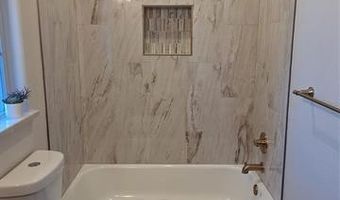 830 Magnolia Dr, Ada, OK 74820