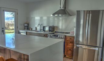 6955 Apple Aly, Bonners Ferry, ID 83805