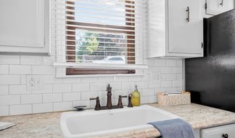105 E Main St, Anna, OH 45302