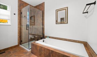 1840 Crestview Dr, Ashland, OR 97520