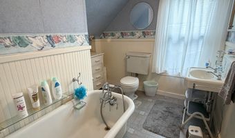 29 Pleasant St, Bar Harbor, ME 04609