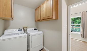 305 Oak Top Ct, Ballwin, MO 63021