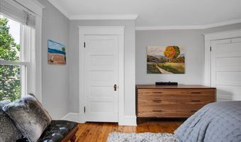 16 Isham St, Burlington, VT 05401