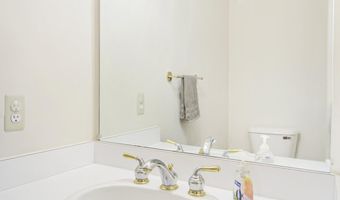 4871 S Ridgeside Cir, Ann Arbor, MI 48105