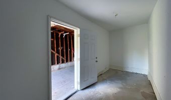 825 N 7th St, Arkansas City, KS 67005