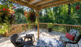 207 Donna Dr, Aurora, IN 47001