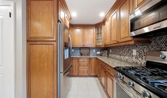 99 Oldfield Ave, Amityville, NY 11701