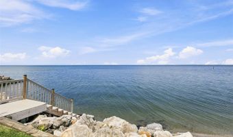 6111 LAGOMAR Ln, Apollo Beach, FL 33572