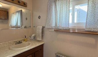 104 7th St, Bangor, ME 04401