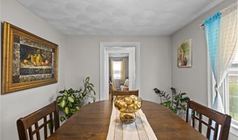 690 Killingly St, Johnston, RI 02919