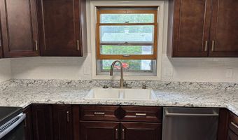 2894 Park, Adrian, MI 49221