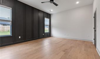 1081 Whistler St, Bentonville, AR 72713