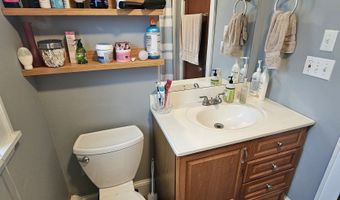 58 Waverly Pl, Bridgeport, CT 06610