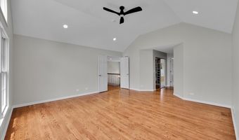 5 Covington Ct, Algonquin, IL 60102