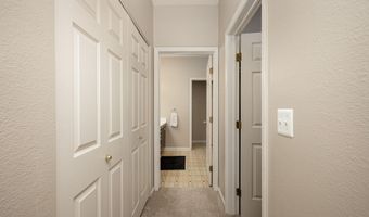 1468 Fox Pointe Cir, Ann Arbor, MI 48108