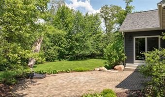 904 Timber View Dr, Altoona, WI 54720