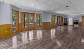 2 Echowood Dr, Algonquin, IL 60102
