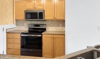 14735 SW BEARD Rd 102, Beaverton, OR 97007