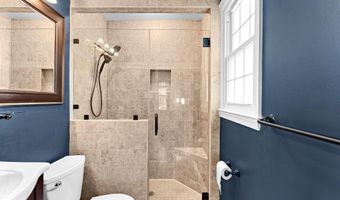 19- A W UHLER Ave, Alexandria, VA 22301