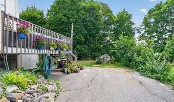48 6th St, Bangor, ME 04401
