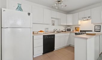 132 Hoffman Ave 207, Cranston, RI 02920
