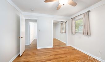 14 Wagon Rd, Asheville, NC 28805