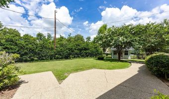 8675 W Fairway Dr, Baton Rouge, LA 70809