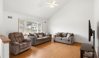 92 Birch St, Beachwood, NJ 08722