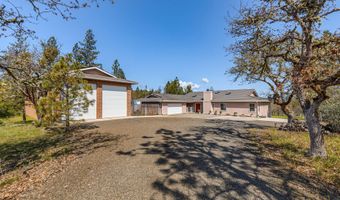 2703 Hammel Rd, Eagle Point, OR 97524