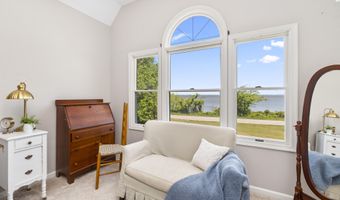 126 Narrow Shore Rd, Aydlett, NC 27916