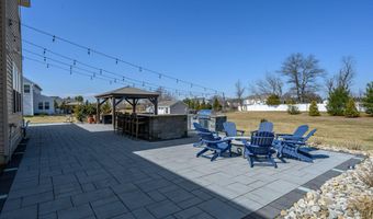 41 Gina Dr, Allentown, NJ 08501