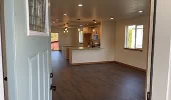300 N JELLISON St, Amity, OR 97101