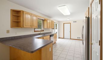 92 Birch St, Beachwood, NJ 08722