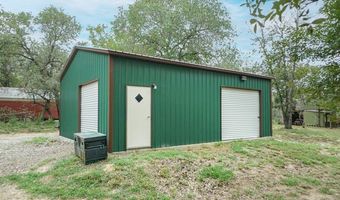 719 Falling Leaves, Adkins, TX 78101