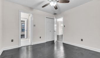 19 Center St, Barnegat, NJ 08005