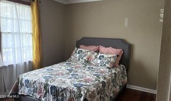 17 Moore St, Andrews, NC 28901